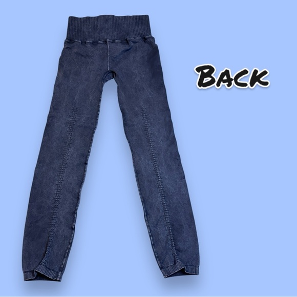 🎉HP🎉NWOT FP Movement X Hatch Happiness Runs Leggings in Vintage Black. Size M/L - Picture 4 of 9